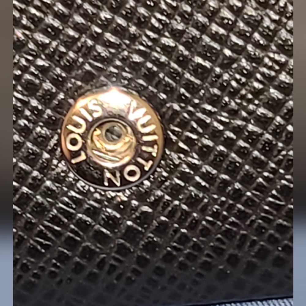 Authentic louisvuitton epi black card case - Picture 2 of 6